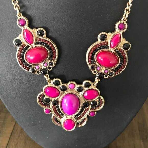 Francesca's Collection Fuchsia & Black Statement Necklace – Gold Tone Vintage St - Picture 4 of 7